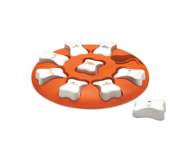 ニーナオットソン トリーツゲーム サークル